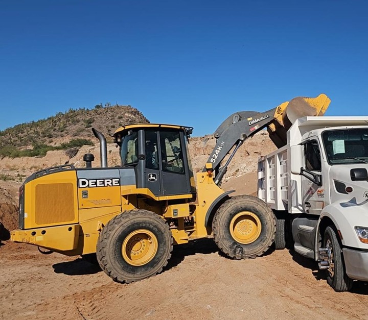 Trascabo Jhon Deere